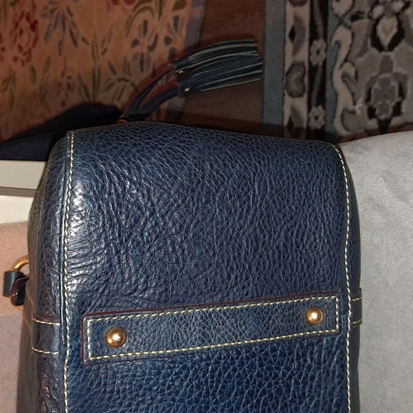 Dooney and Bourke Smith bag in Midnight Florentine leather - Picture 3 of 7
